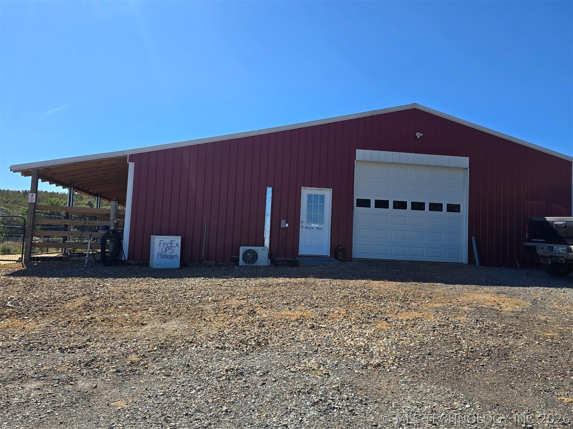 Image 3: Barndominium