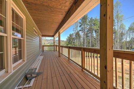 512 Bridle Path