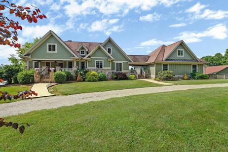 1201 Bridle Trail