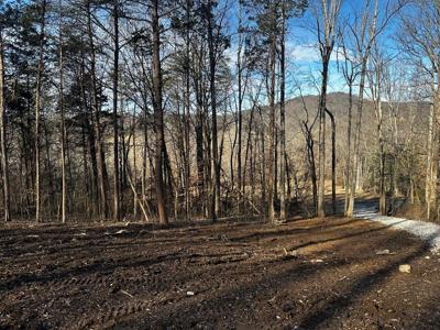 2725 Seven Springs Rd