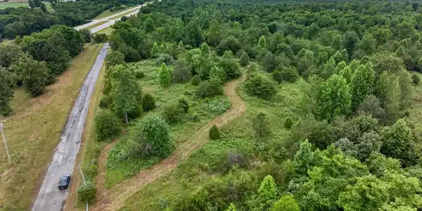 27 AC Flatbush Ln