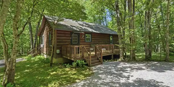 118 Cherokee Rd
