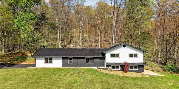 2260 Browns Mill Rd