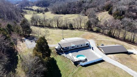 2695 Leslie Rd