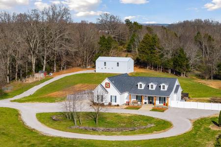 252 Ashley Ln