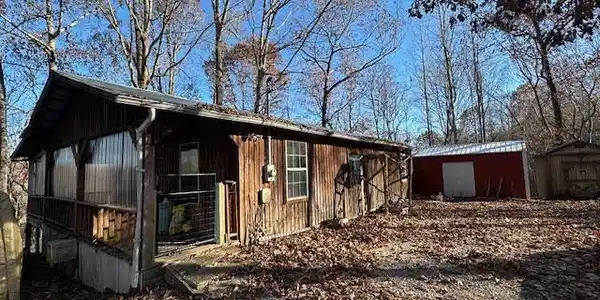 54 Buzzard Ln
