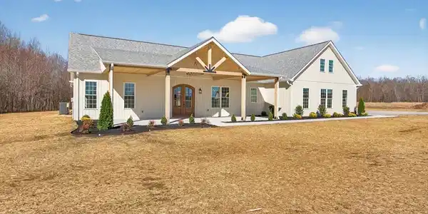 515 Heather Heights