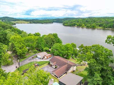 376 Hamilton DR