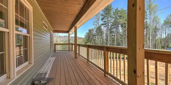 476 Bridle Path