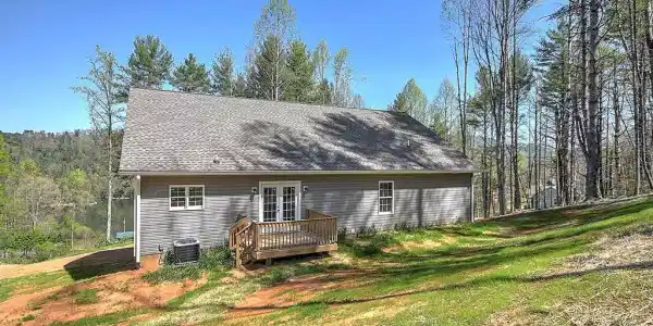 477 Bridle Path