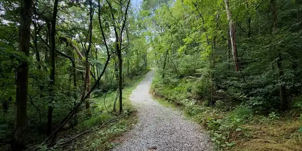 18 AC E Main St