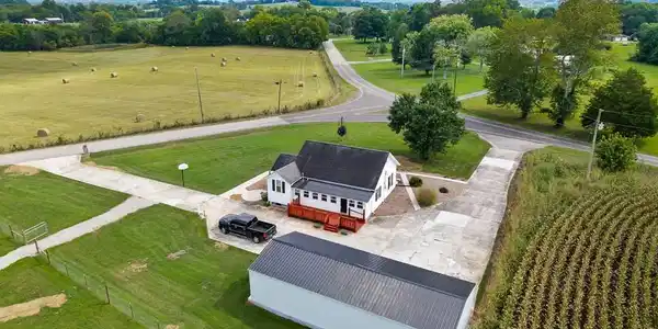 1462 Franks Ferry Road
