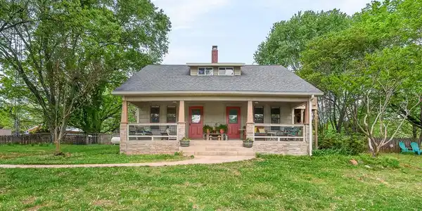 7400 Franks Ferry Rd