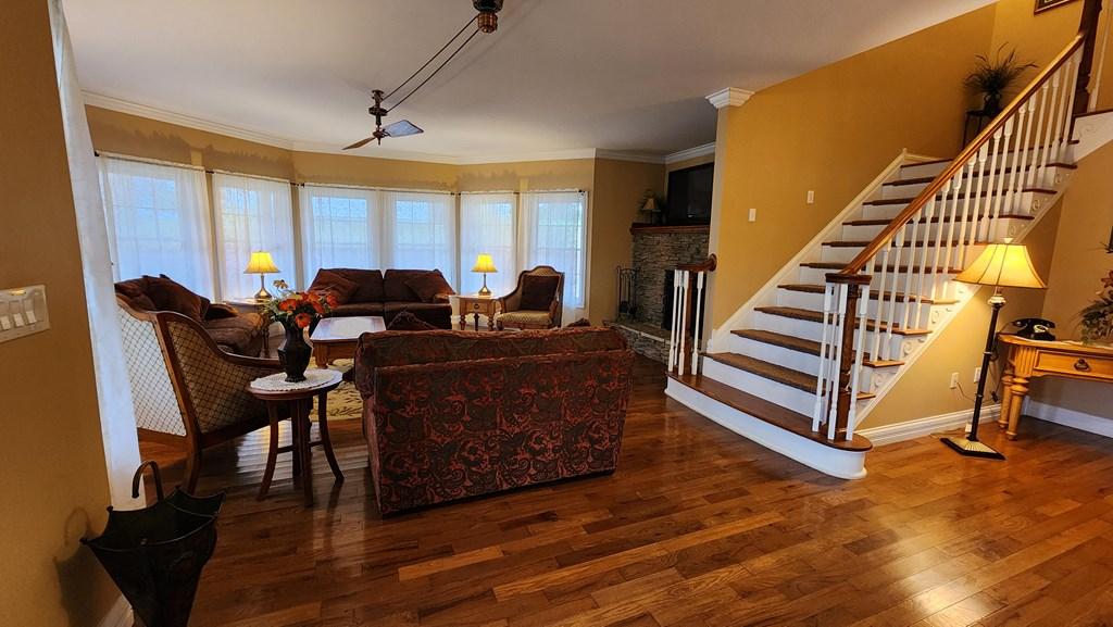 Image 2: Suite Area - Living/Common Space