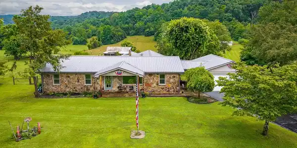 1653 Lester Flatt Rd