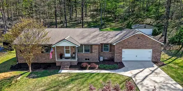 747 Old County Farm Road