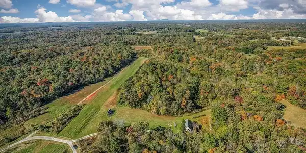 9.43 AC Roberts Cemetery Road