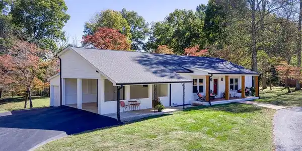 5526 Mount Herman Road