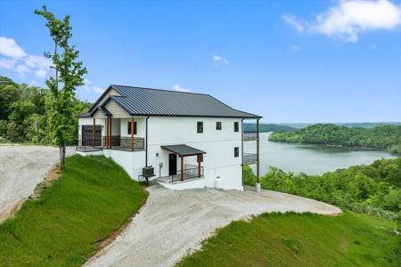 448 Taylor Rd