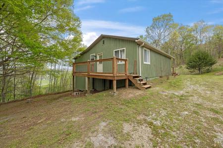 555 Gentry Lane