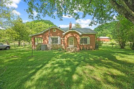 747 Hunting Creek Road
