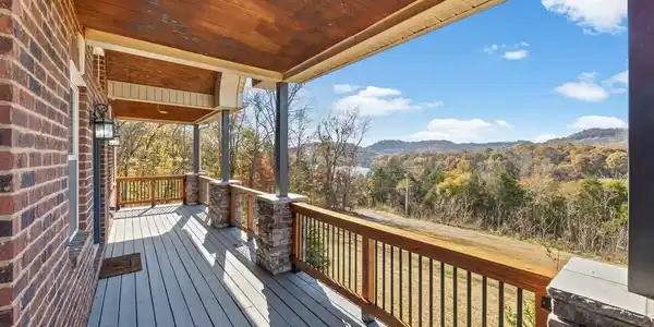 57 Lakeside Drive