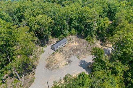 203 Crestview Ln