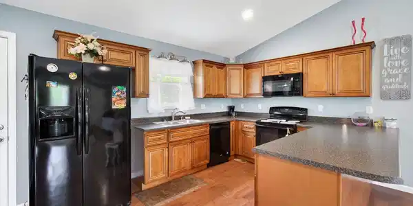 Image 4: Main House Kitchen