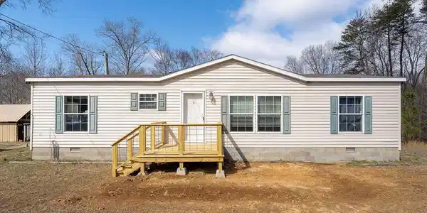 582 Doug Luna Rd