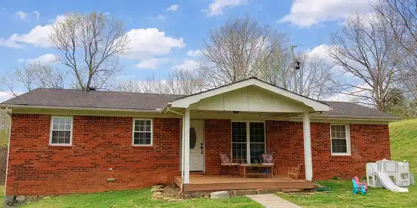 109 Reagan Ln