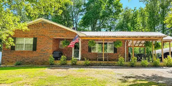 148 Lester Ledbetter Ln