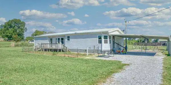 856 Corinth Rd