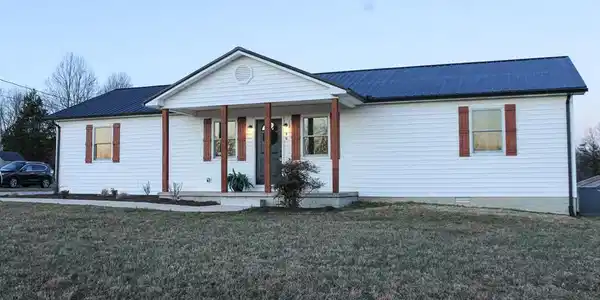 705 County House Rd