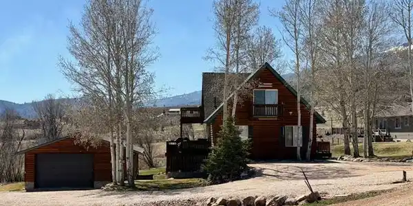 305 LEWIS LOOP