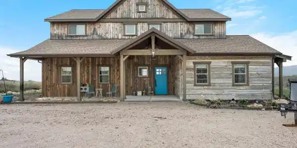 201 CANYON VIEW PL
