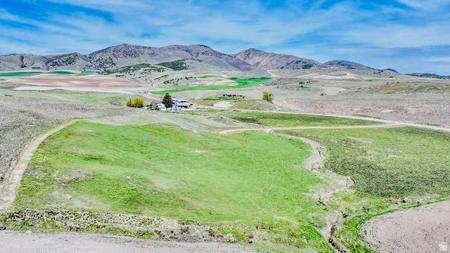 7925 W BLACK CANYON RD