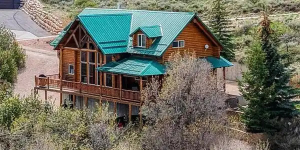 169 HICKOCK DR