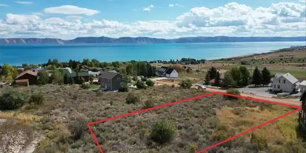 202 LEWIS LOOP