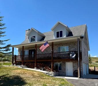 520 LOVELAND LN
