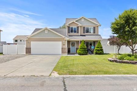 620 S LAKESIDE DR
