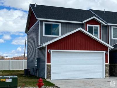 22 E CEDAR LN