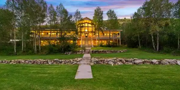 1133 PARIS CANYON RD