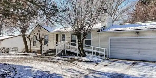 165 N 8 W
