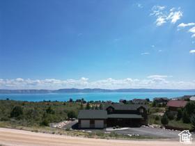 795 HICKOCK DR