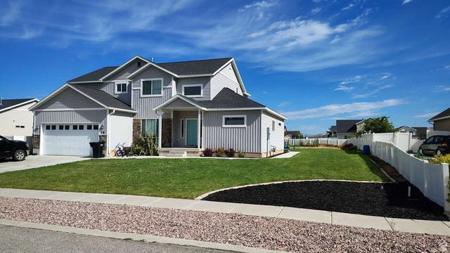 78 W LEGACY DR