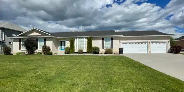1120 DOUBLE EAGLE CIR
