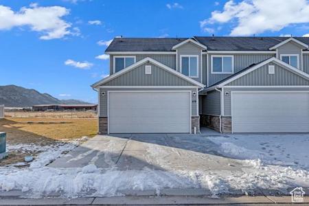 49 CEDAR LN