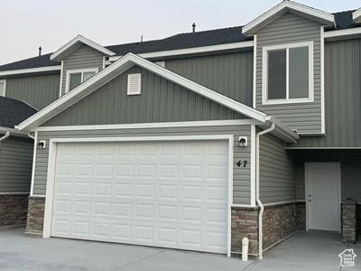 47 CEDAR LN