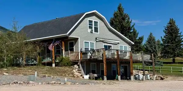 15 LAKE WEST BLVD