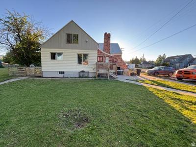 102 S MAIN ST